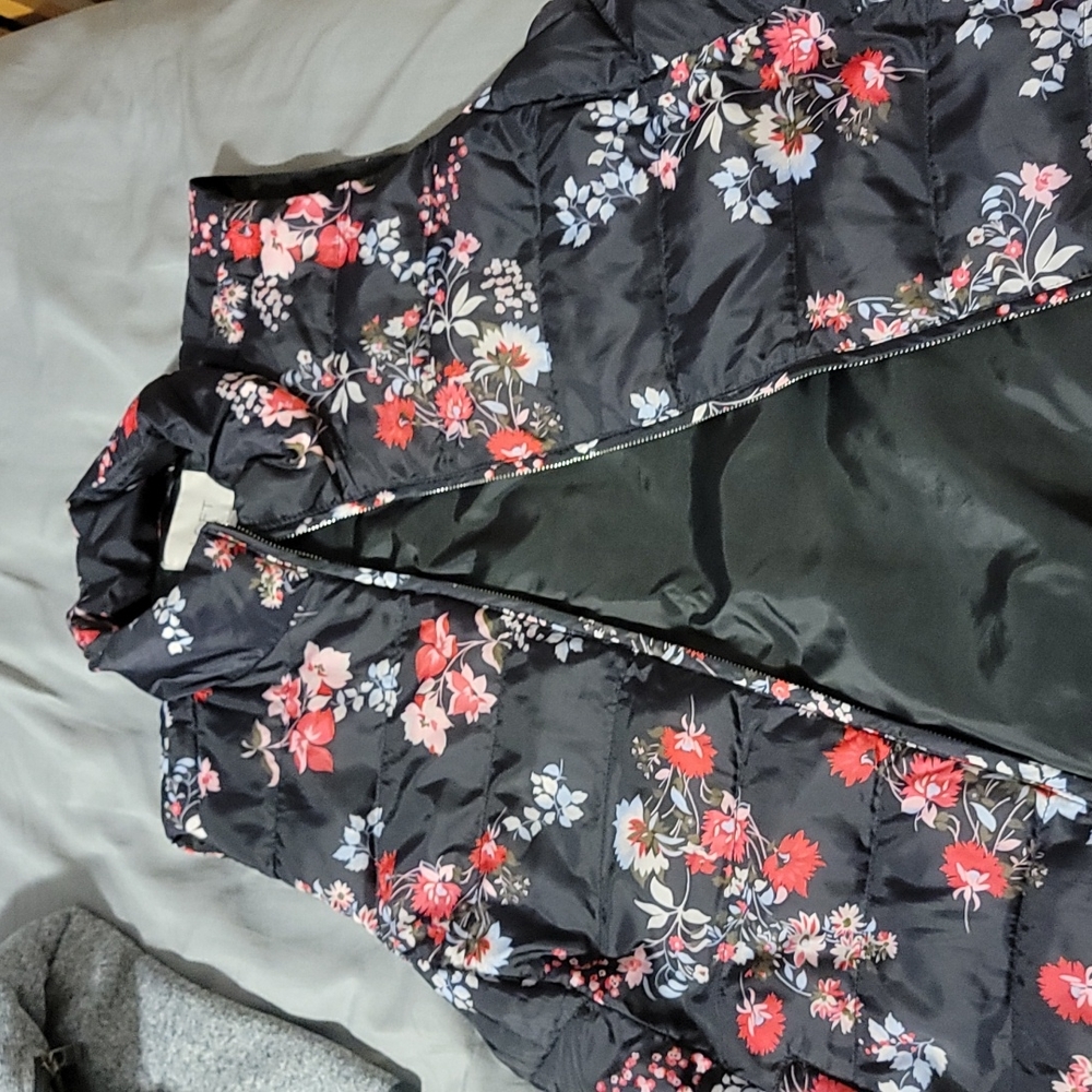 LOFT Floral Puffer Vest